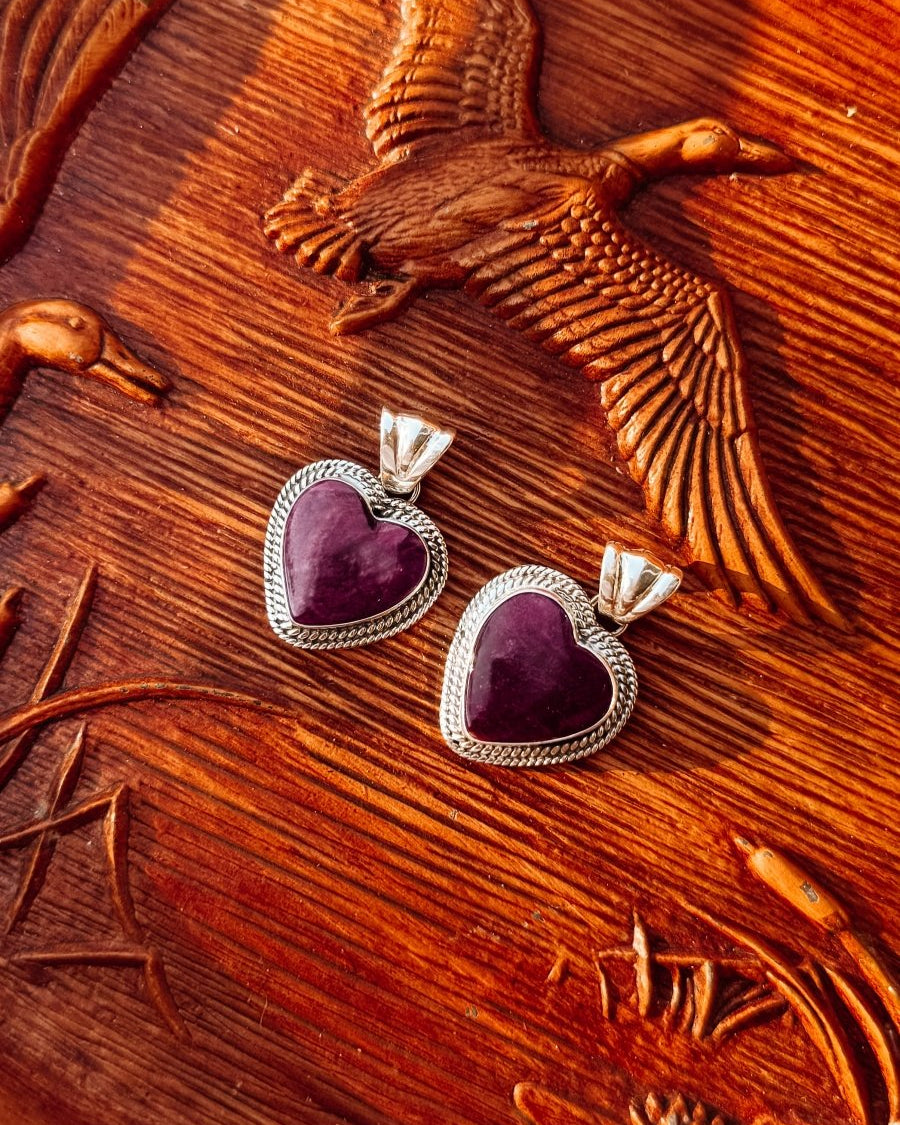 Hamlin Purple Spiny Oyster Heart Necklace Pendant - Horseshoe J & Co.