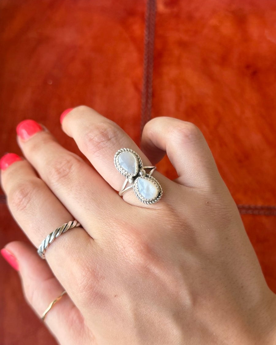 Leiter Flat Twist Ring - Horseshoe J & Co.