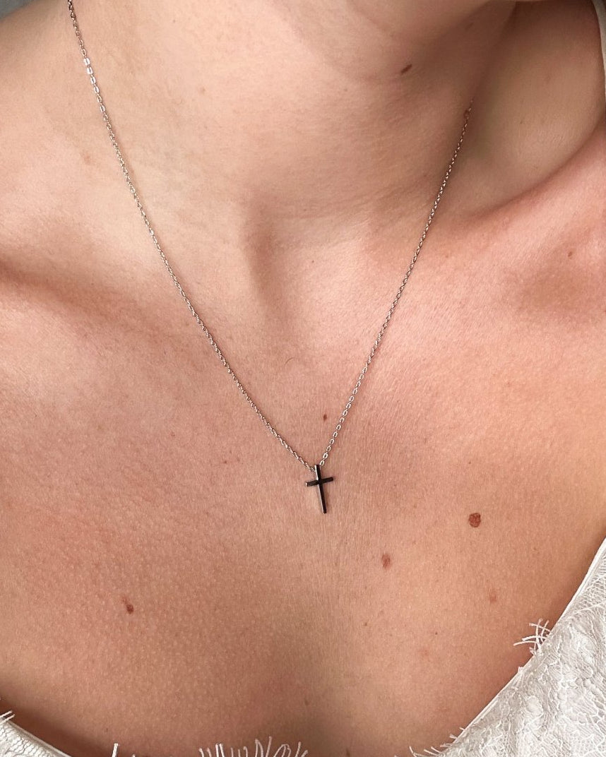 Mona Plain Cross Necklace - Wooten's