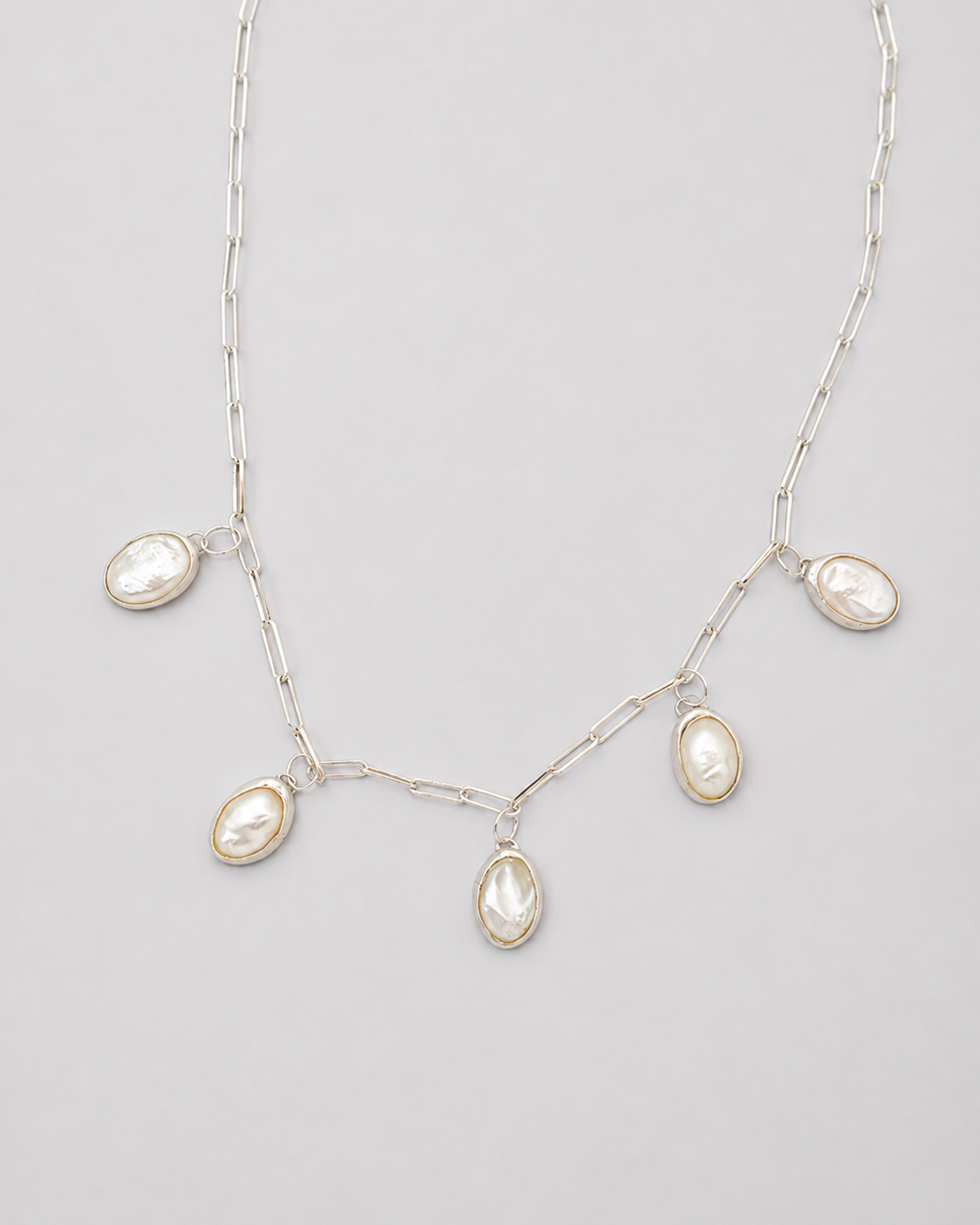 Round Top 5 Stone Mother of Pearl Necklace - Wooten's