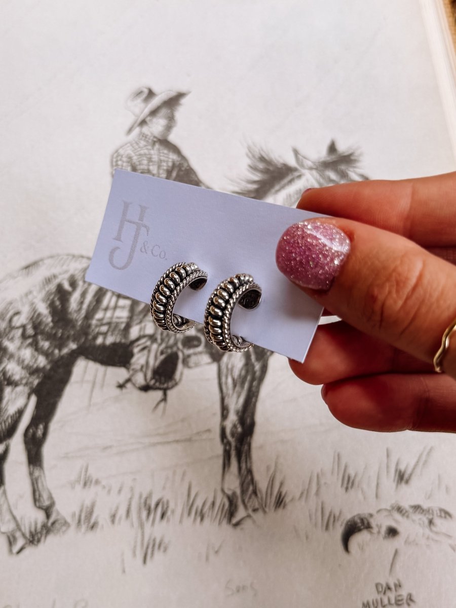 Silver Arroyo Hoop Earrings - Horseshoe J & Co.