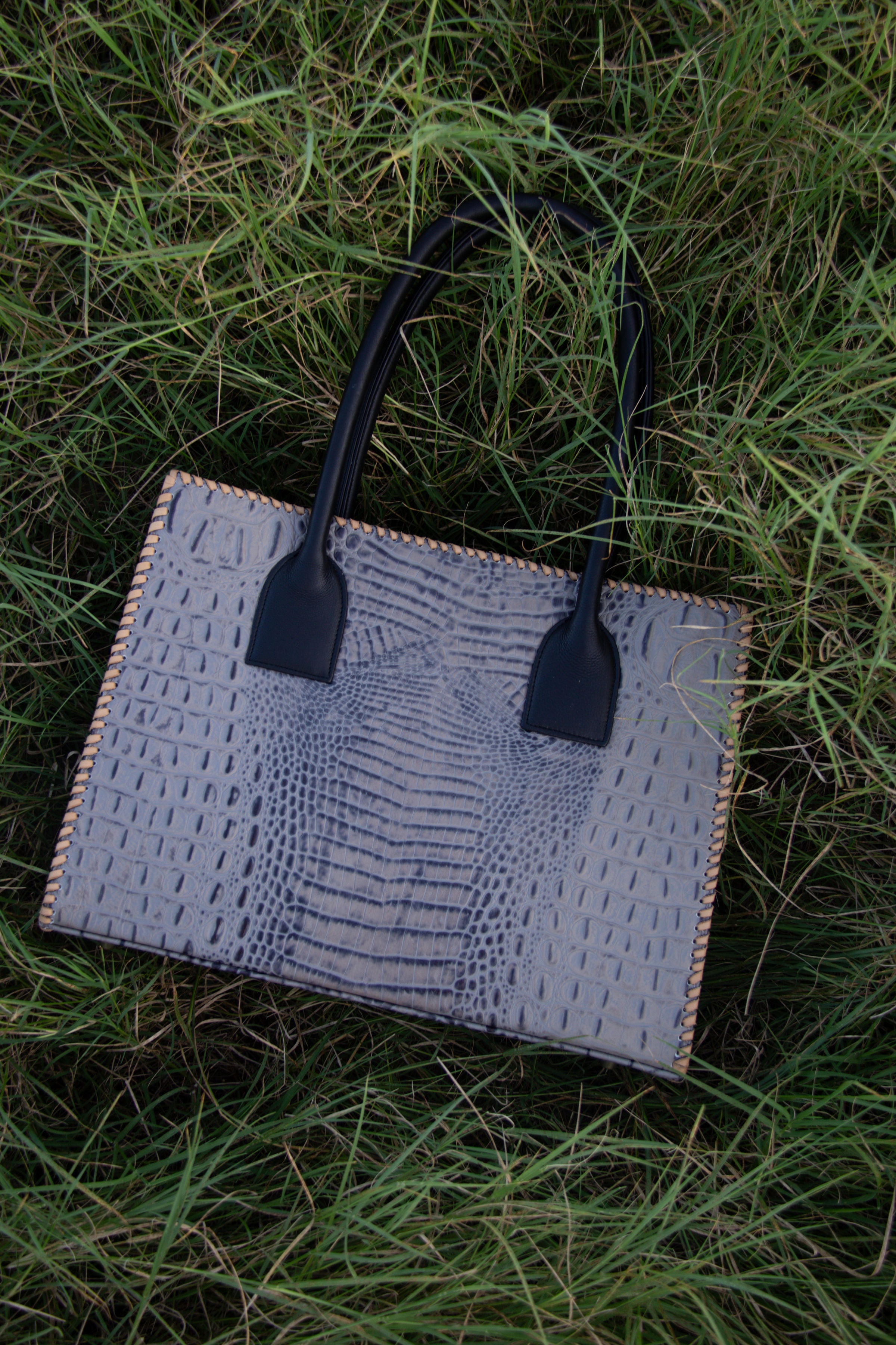 Dunmore No. 01 Grand Tote - handbag - Wooten's
