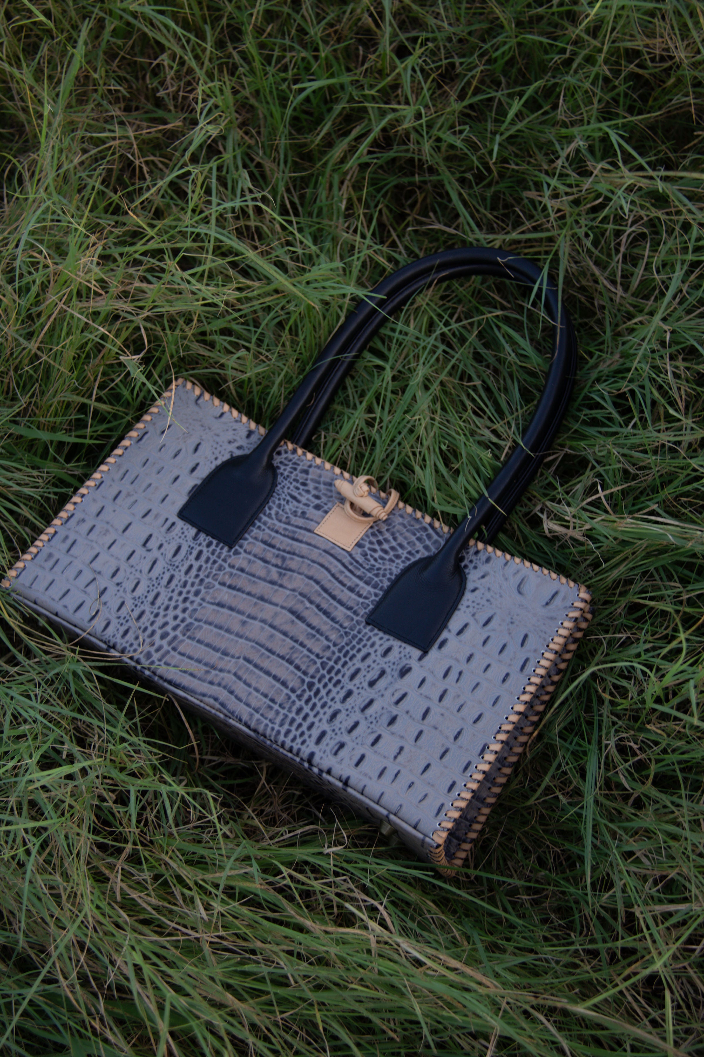 Dunmore No. 02 Tote - handbag - Wooten's