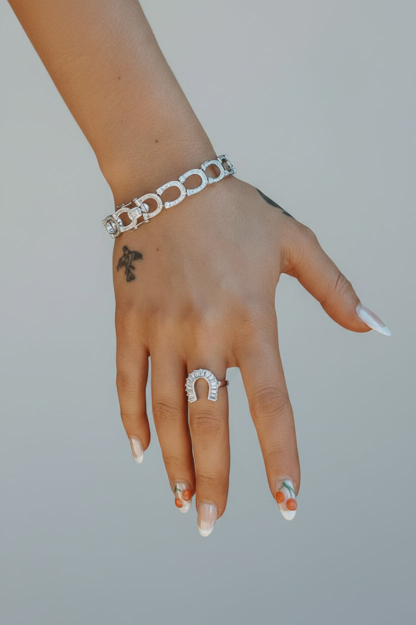 Cowgirl Luxe Baguette Horseshoe Ring - Wooten's