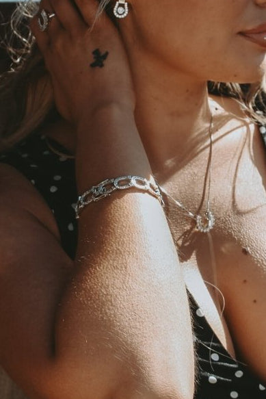 Cowgirl Luxe Horseshoe Bracelet (Ships After 12/20) - Wooten's