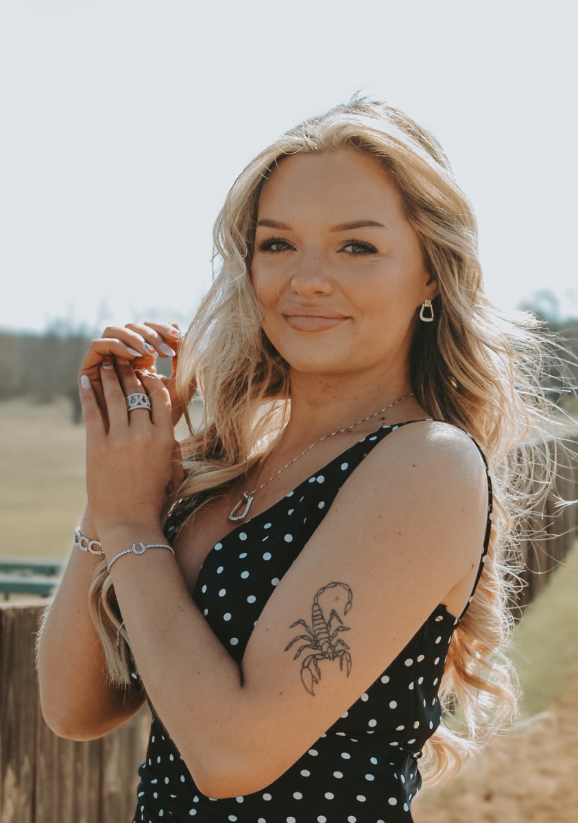 Cowgirl Luxe Oxbow Stirrup Earrings - Wooten's