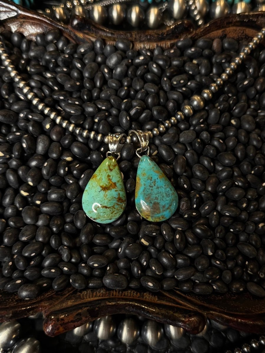 Parada Turquoise Necklace Pendant - Horseshoe J & Co.