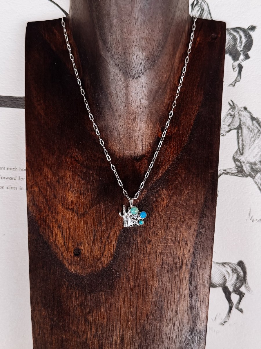 Roadrunner Desert Turquoise Necklace - Horseshoe J & Co.