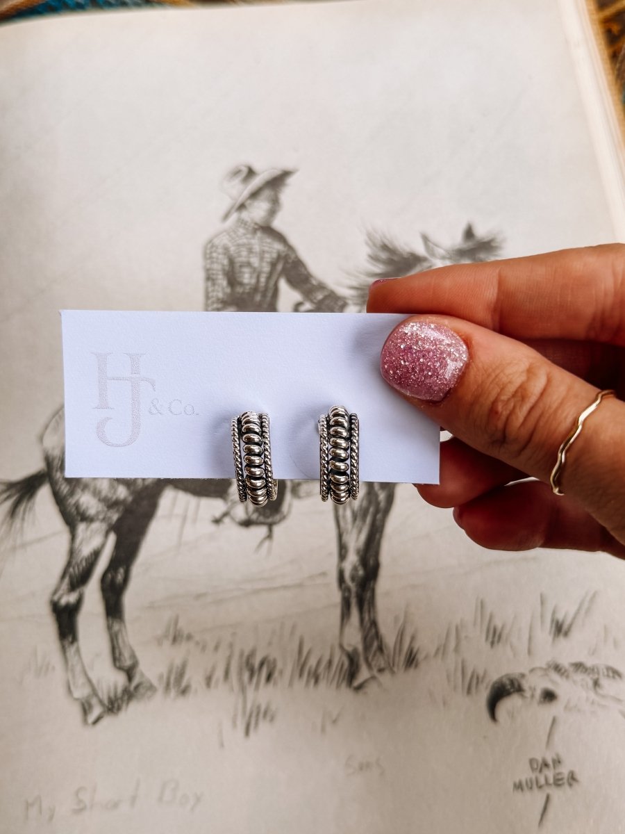 Silver Arroyo Hoop Earrings - Horseshoe J & Co.